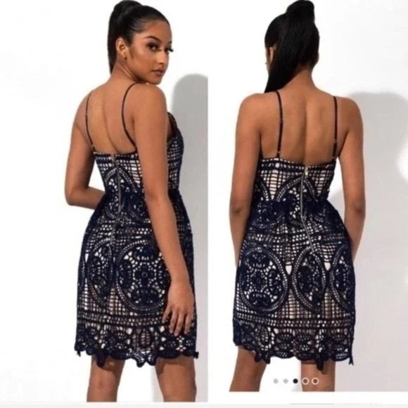 Akira Women Label Lace Up Mini Dress Navy V Neck Backless Adjustable Straps Sz S - Picture 2 of 10